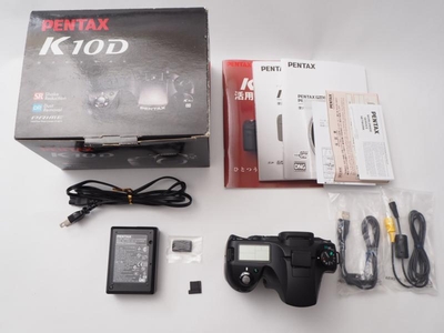 PENTAX ペンタックス K10D 64MB SDカード付き シャッター回数少 PENTAX ペンタックス K10D 64MB SDカード付き シャッター回数少